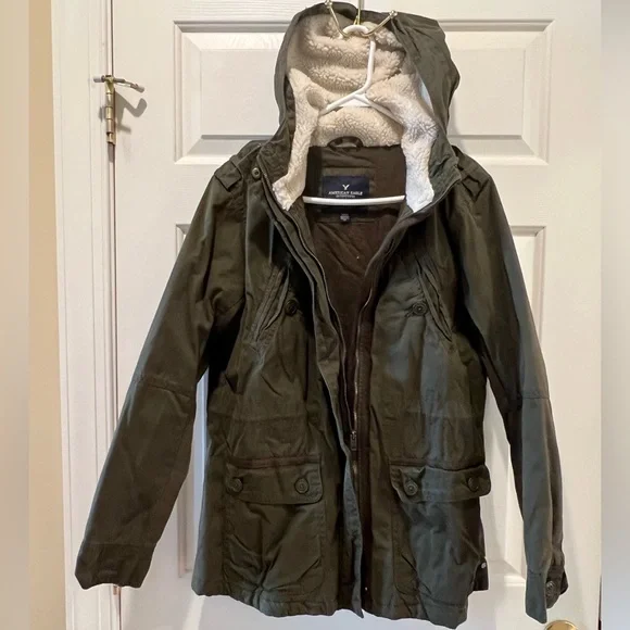 American Eagle Outfitters Olive/Army Green Jacket w/Fleece Hood Size M NWT - Picture 2 of 10